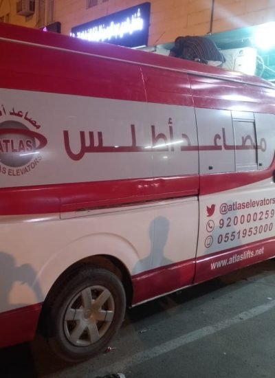 طباعة شعار الشركة على السيارة